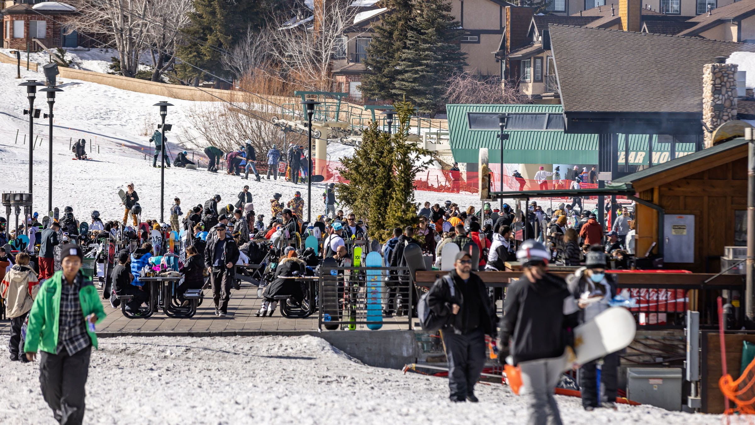 Crowd in the winter at Bear Mountain walking